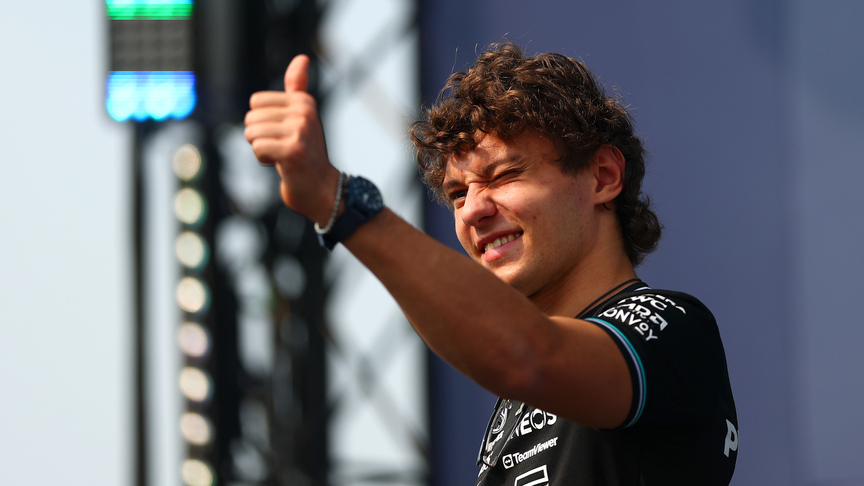 2025 Abu Dhabi GP: Russell and Antonelli greet the crowd on the Fanzone stage